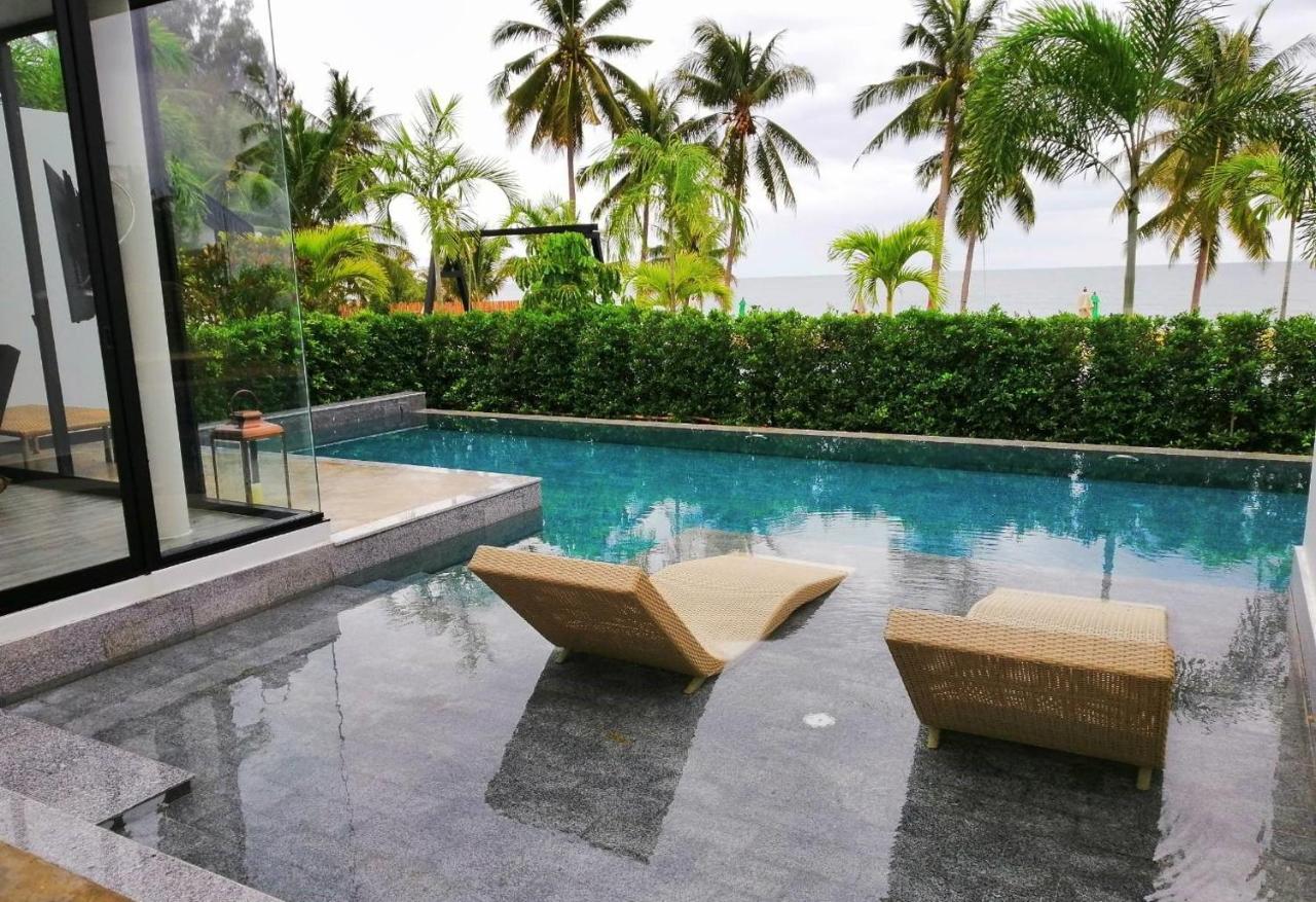 Tungtong Beach Villas Thap Sakae Exteriör bild