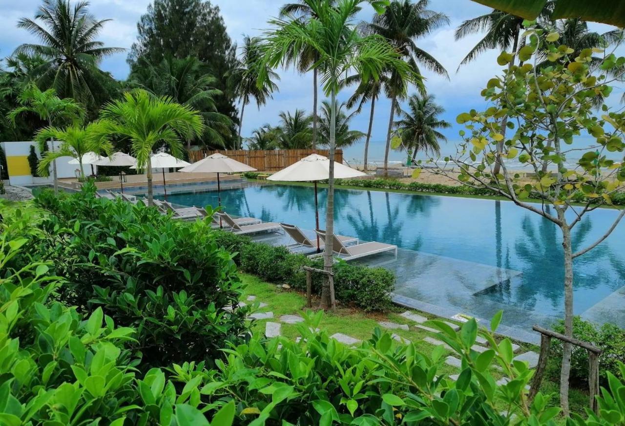 Tungtong Beach Villas Thap Sakae Exteriör bild