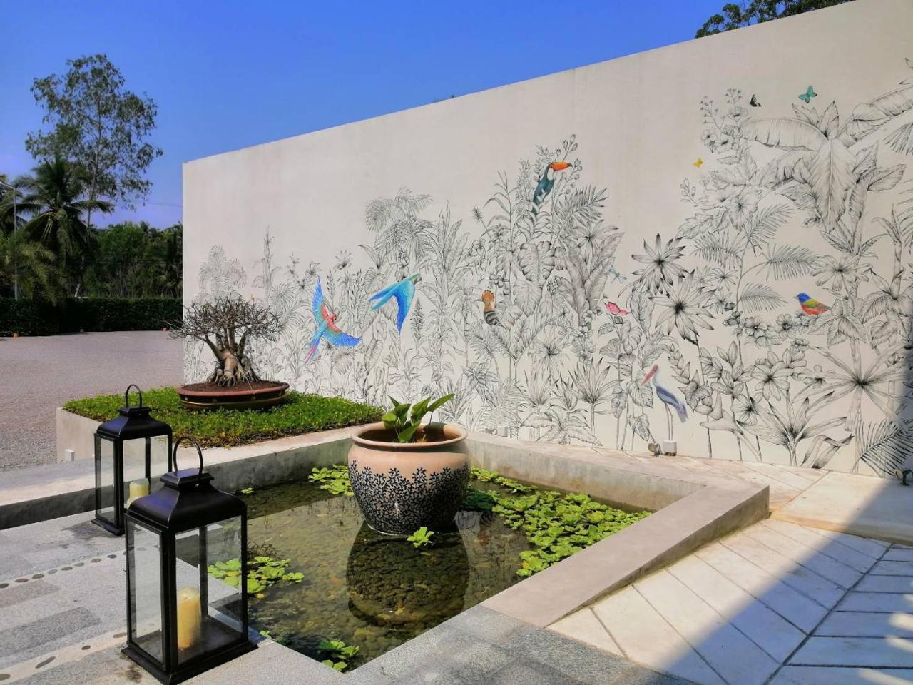 Tungtong Beach Villas Thap Sakae Exteriör bild