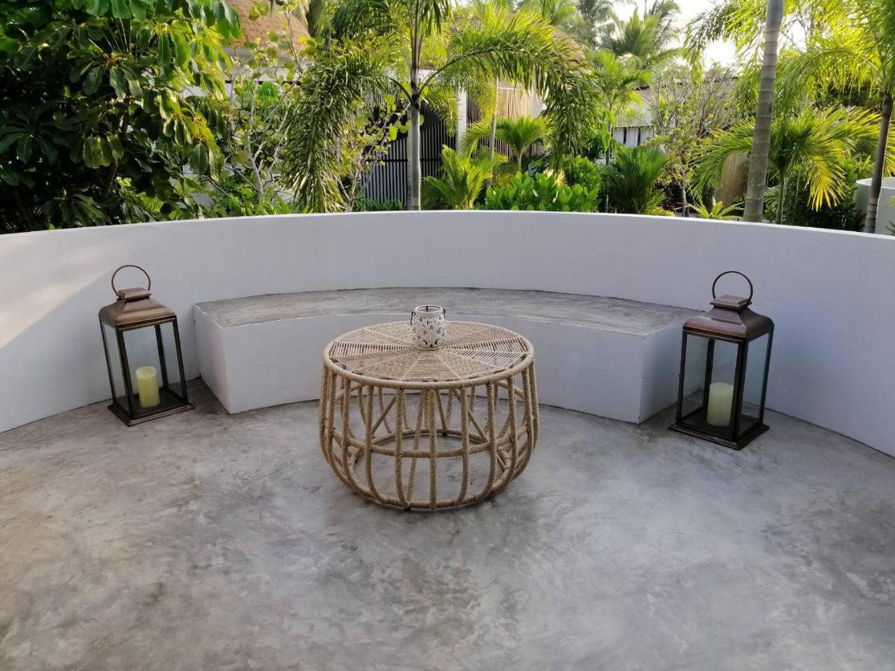 Tungtong Beach Villas Thap Sakae Exteriör bild