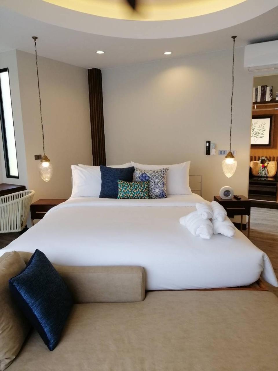 Tungtong Beach Villas Thap Sakae Exteriör bild