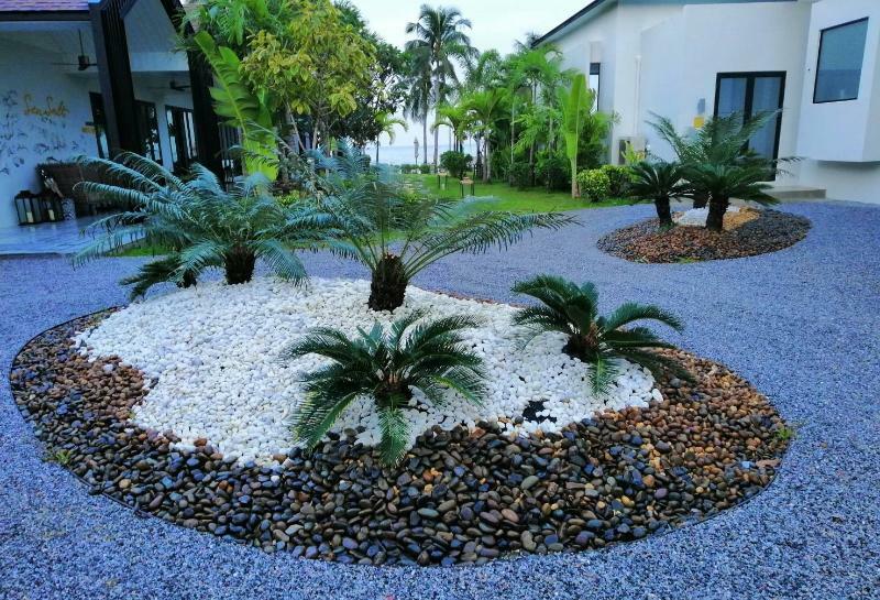 Tungtong Beach Villas Thap Sakae Exteriör bild