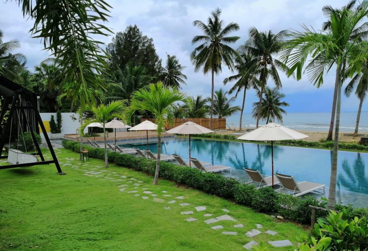 Tungtong Beach Villas Thap Sakae Exteriör bild